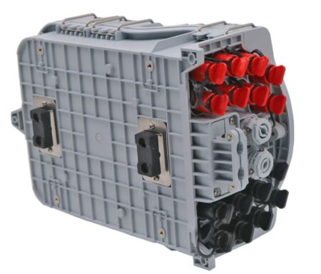 Kit Caja de exterior (CTO) | 4+16 puertos – 48 fusiones_IP65 SP-1604-16S + Splitter Óptico PLC 1:8 SFF conector SC/APC + 16 adaptadores IP HW